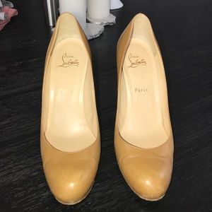Christian Louboutin Nude Pumps Size 39